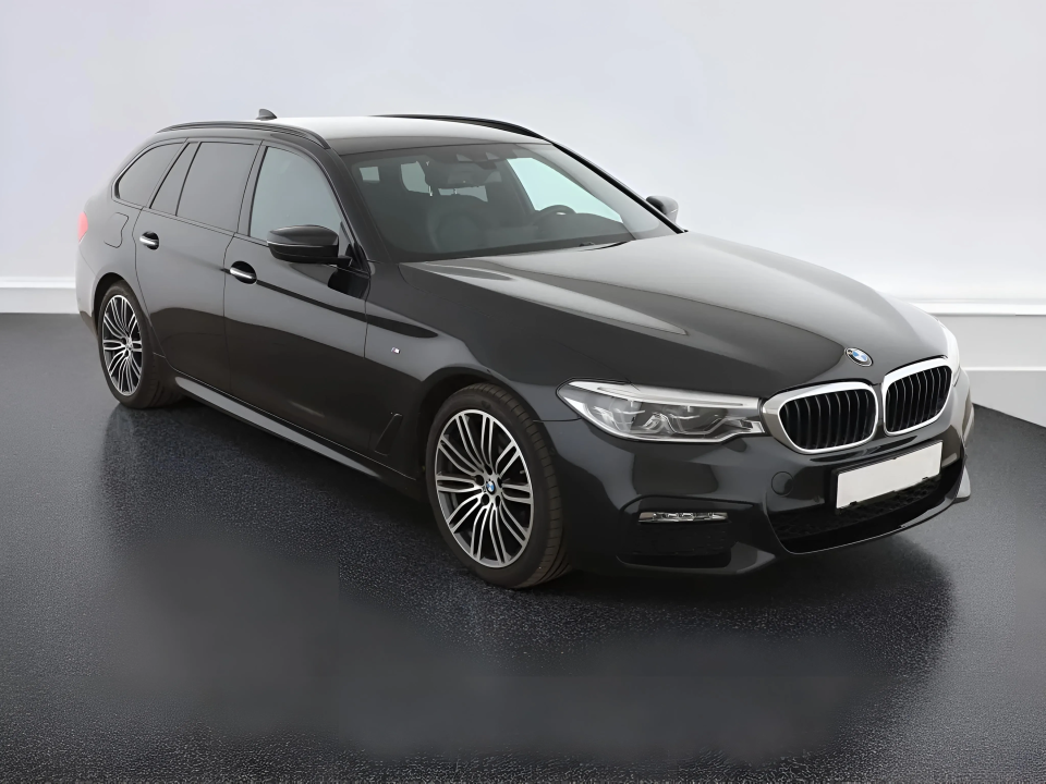 BMW Seria 5 520d xDrive Touring M-Sport (1)