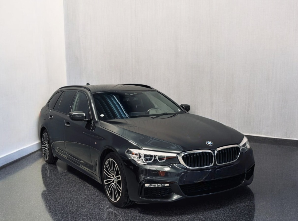 BMW Seria 5 520 d xDrive Touring M Sport (1)