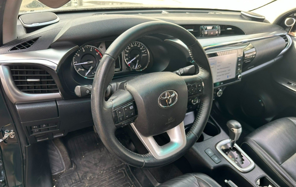 Toyota Hilux Executive - foto 8