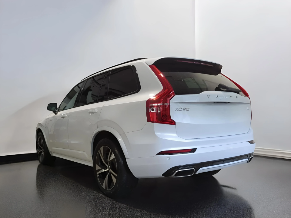 Volvo XC 90 T8 AWD Recharge R-Design (4)