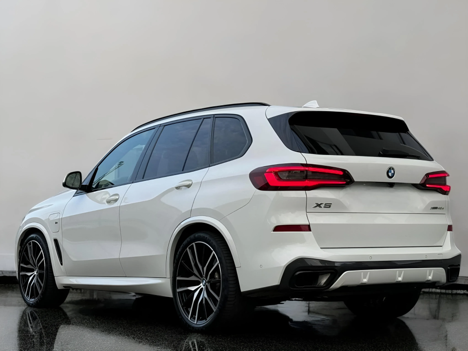 BMW X5 xDrive 45e M SPORT - foto 6