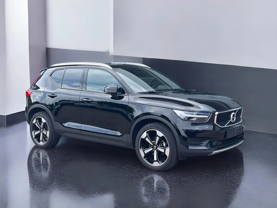 Volvo XC 40 T3 Momentum Pro (1)