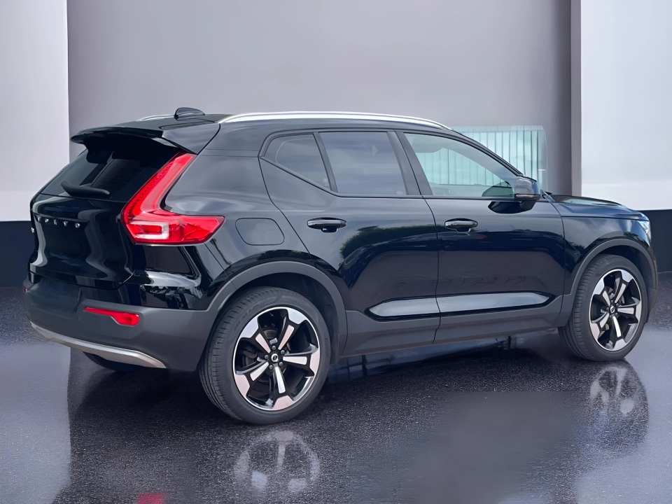 Volvo XC 40 T3 Momentum Pro (3)