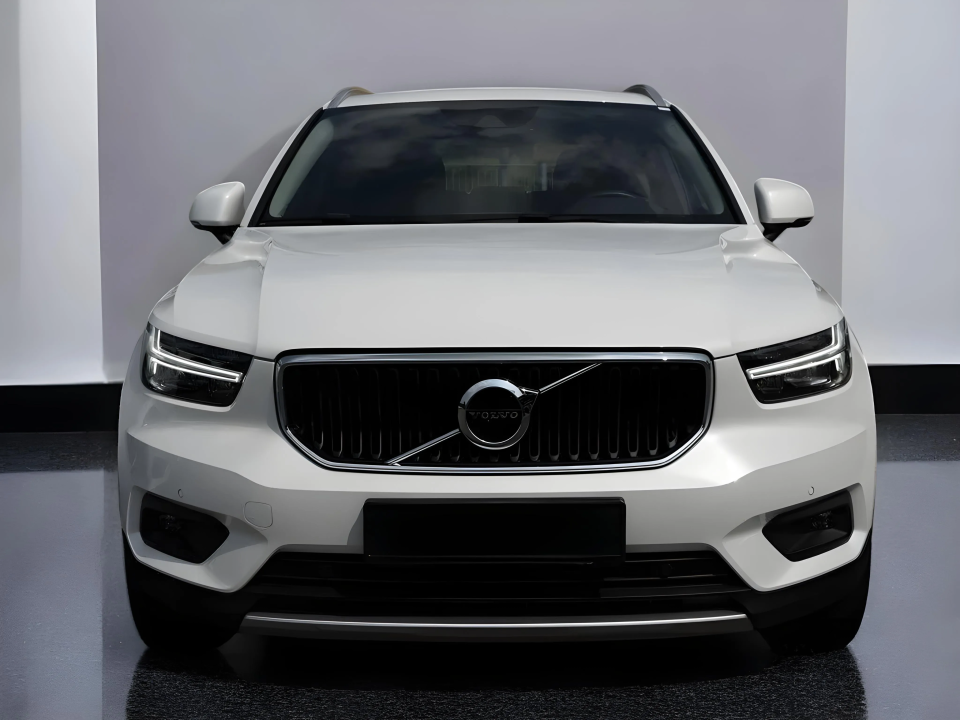 Volvo XC 40 T3 Momentum Pro (3)