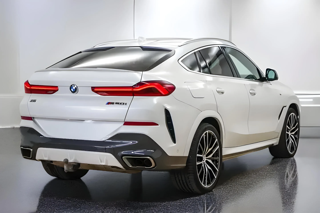 BMW X6 M50i (4)