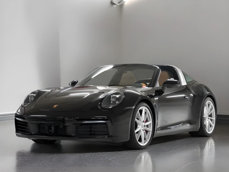 Porsche 911 Carrera 4S (1)