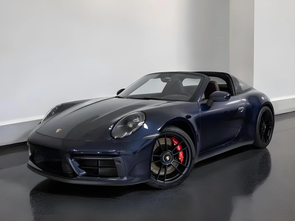 Porsche 911 Carrera 4S GTS - foto 7