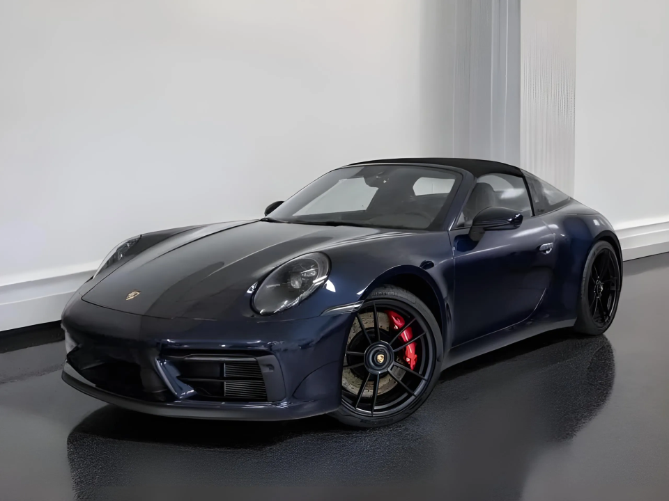 Porsche 911 Carrera 4S GTS - foto 8