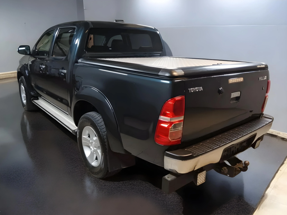 Toyota Hilux Double Cab Executive 4x4 (3)