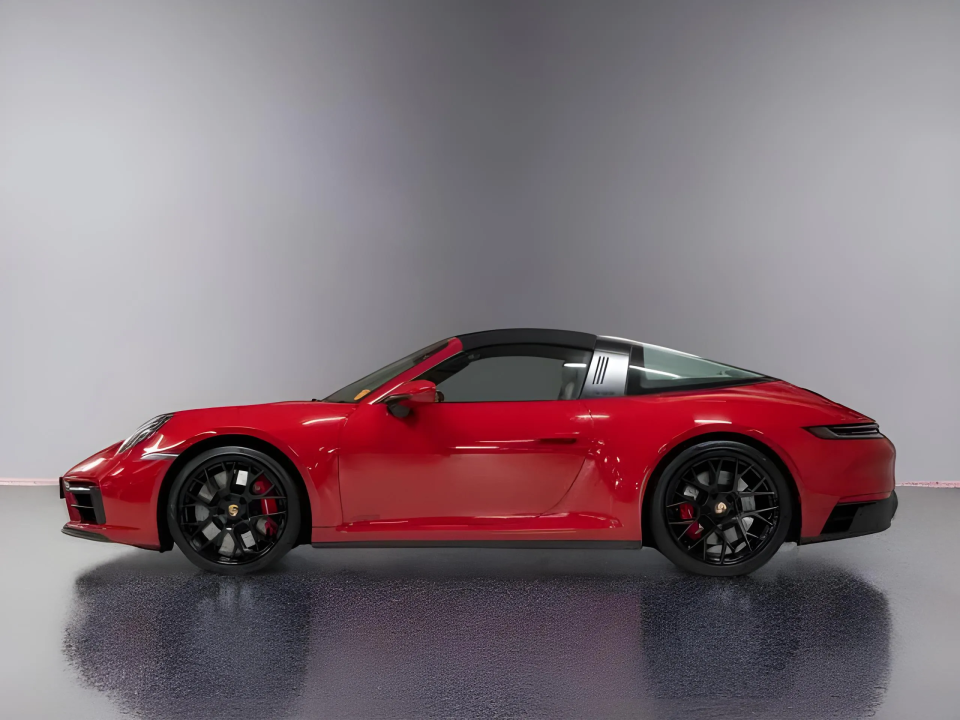 Porsche 911 Targa 4 GTS (3)