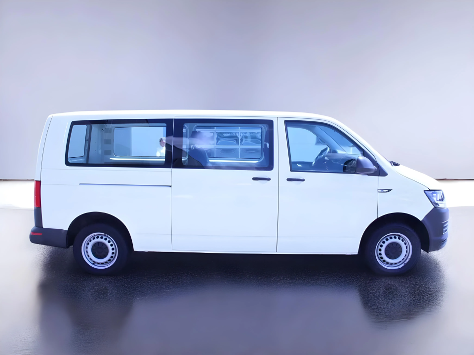 Volkswagen T6 station wagon 2.0 TDI (2)