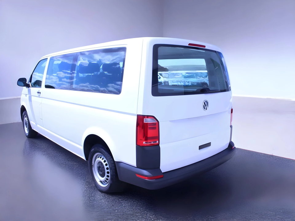 Volkswagen T6 station wagon 2.0 TDI (5)