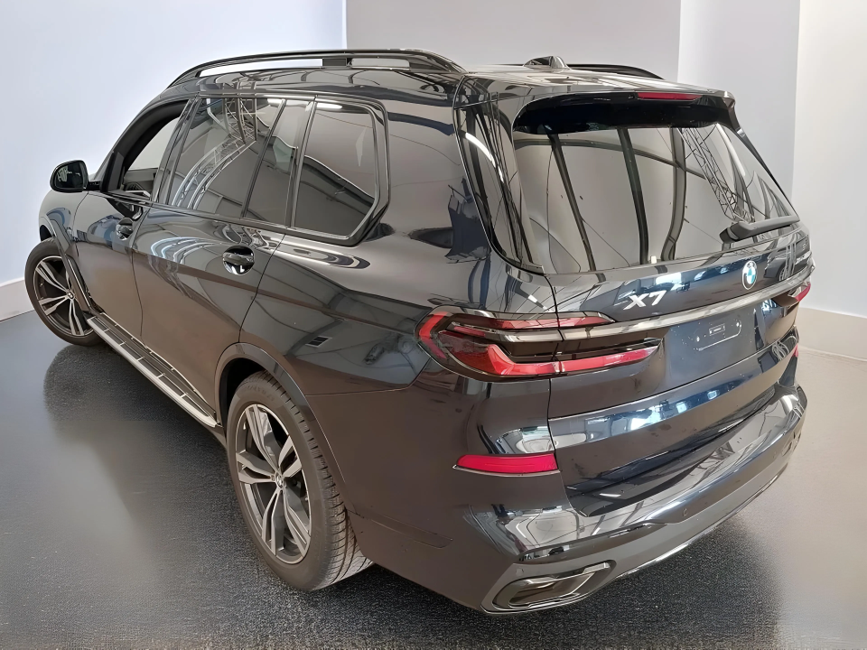 BMW X7 xDrive40i M Pachet Sport Pro (3)