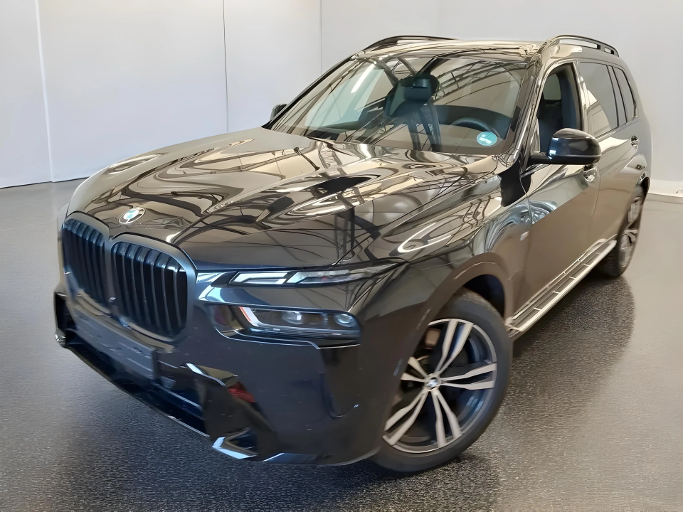 BMW X7 xDrive40i M Pachet Sport Pro (4)