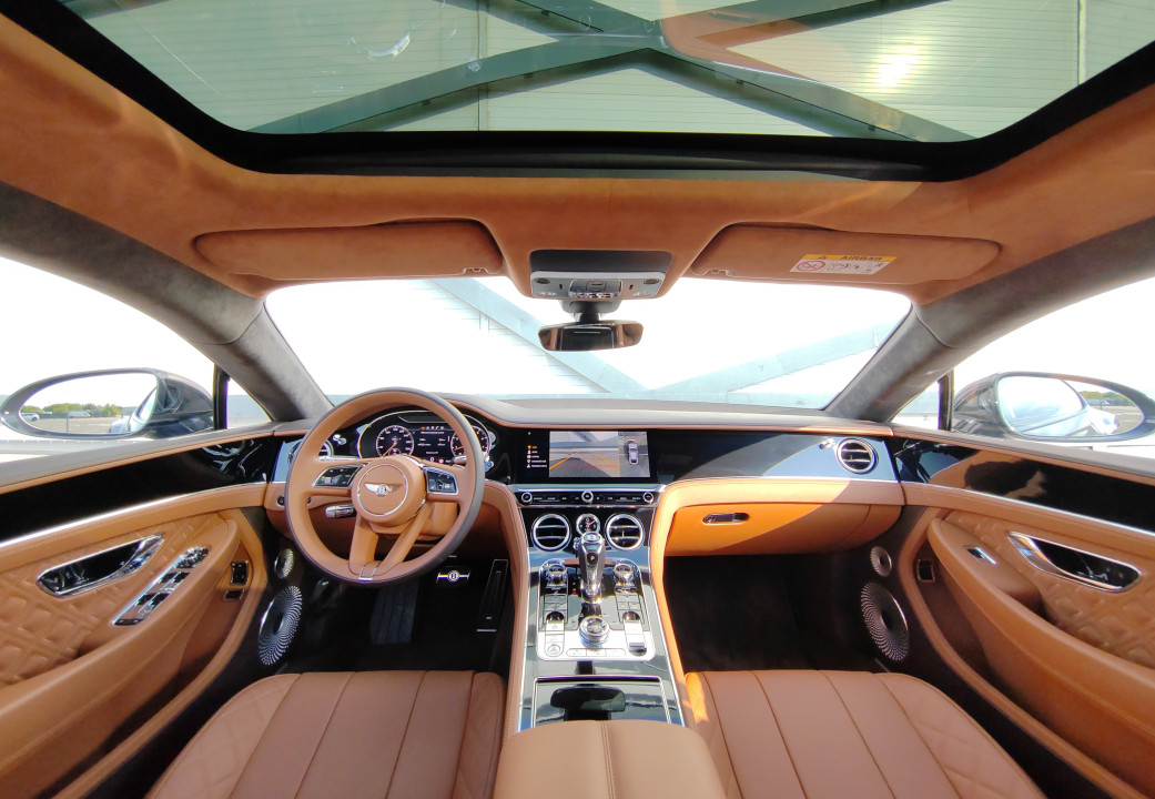 Bentley Continental GT V8 - Mulliner & Blackline Specification - foto 17