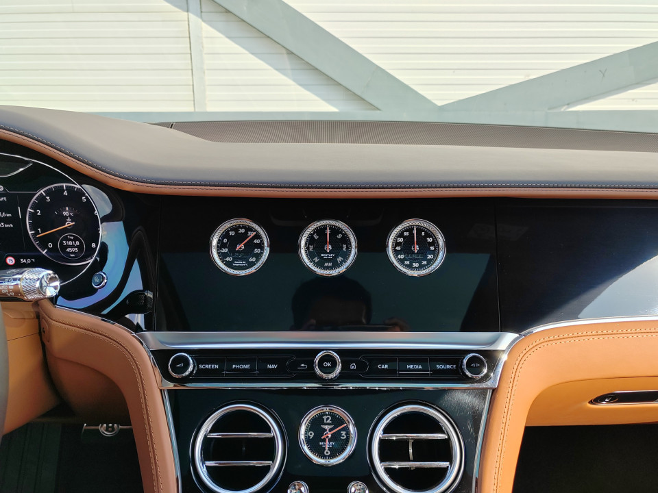 Bentley Continental GT V8 - Mulliner & Blackline Specification - foto 23