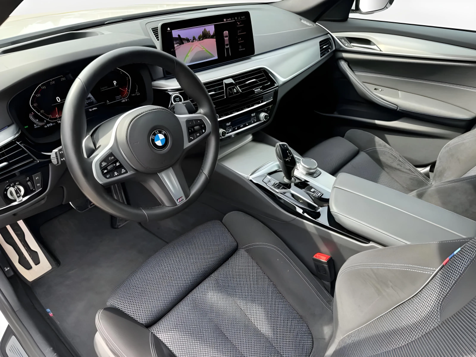 BMW Seria 5 520d xDrive M-Sport - foto 7