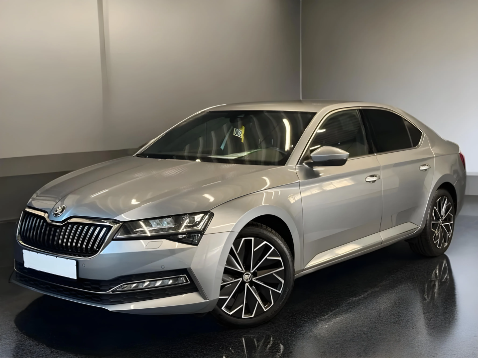 Skoda Superb 2.0TDI DSG Laurin&Klement - foto 7