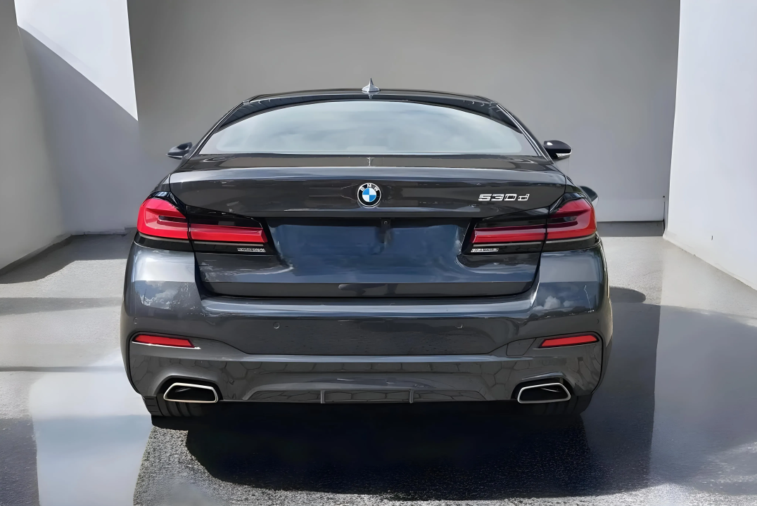 BMW Seria 5 530d xDrive M-Sport - foto 6