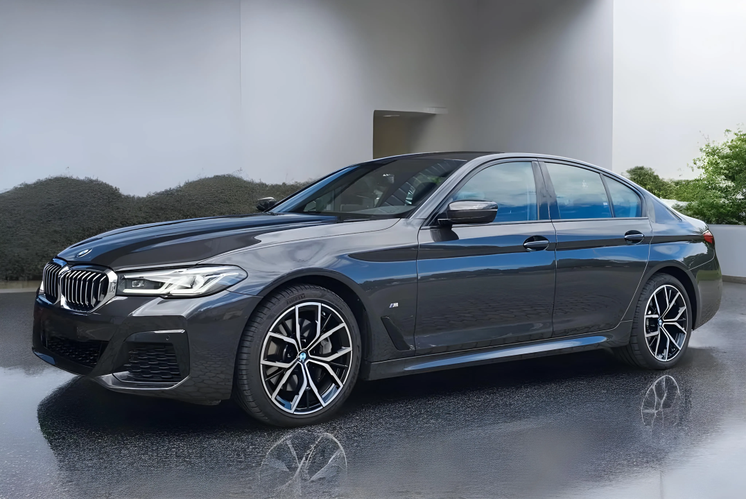 BMW Seria 5 530d xDrive M-Sport (3)