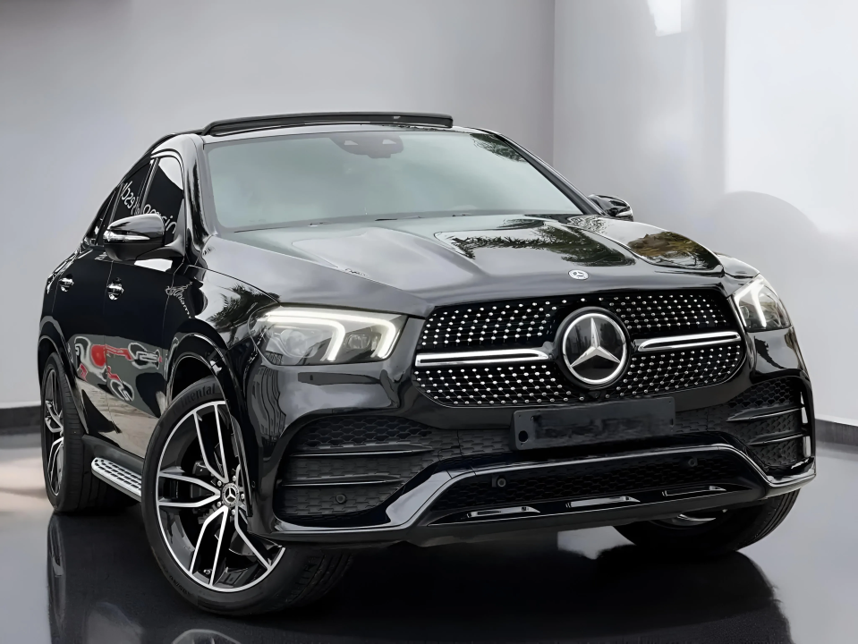 Mercedes-Benz GLE Coupe 350d 4MATIC AMG Line (1)