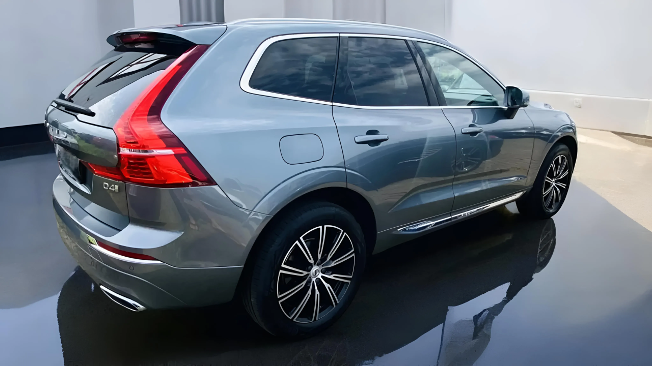 Volvo XC 60 D4 Inscription (2)