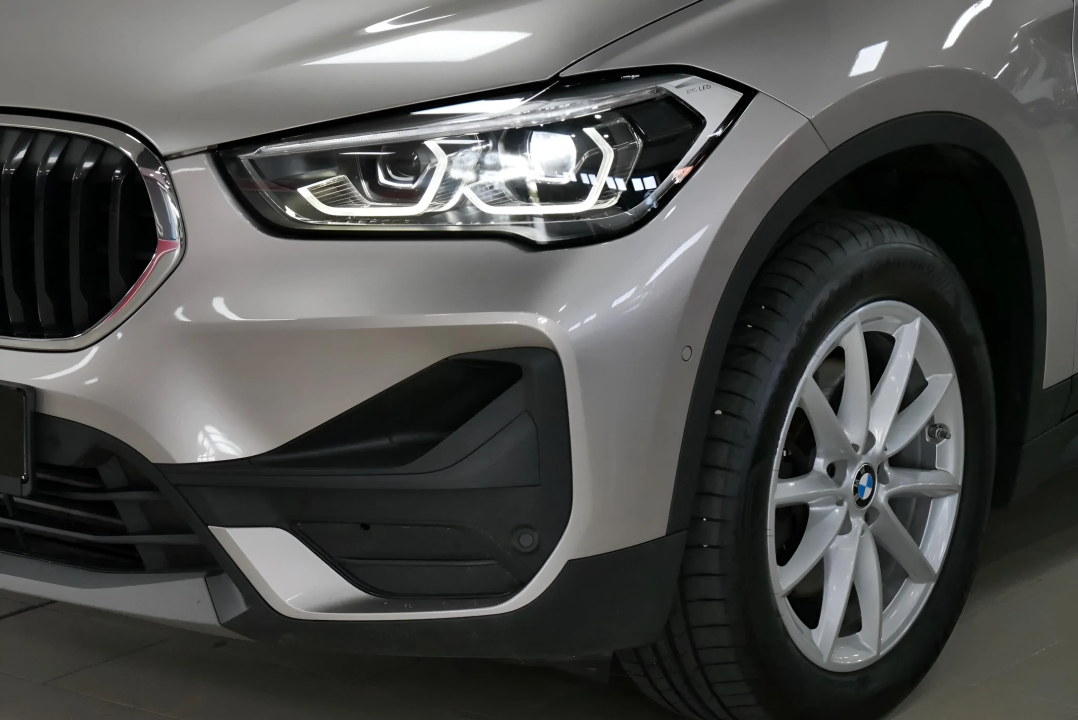 BMW X1 sDrive18i Advantage - foto 19