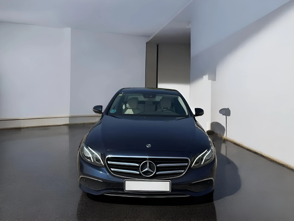 Mercedes-Benz E 220d - foto 8