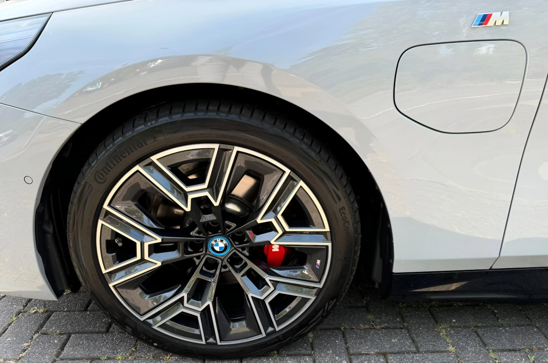 BMW Seria 5 530e M-Sport PRO - foto 21