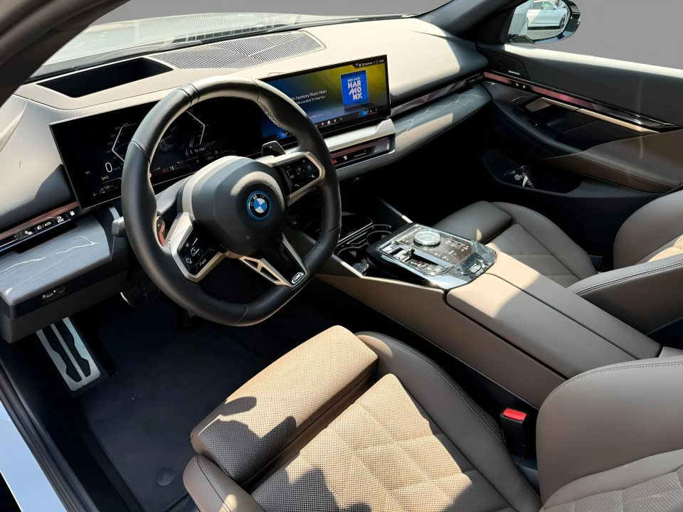 BMW Seria 5 530e M-Sport PRO - foto 8