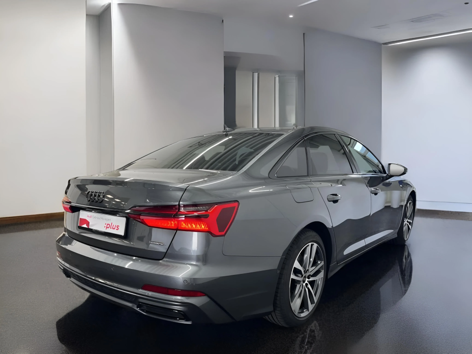 Audi A6 45TDI quattro S tronic S-Line (4)