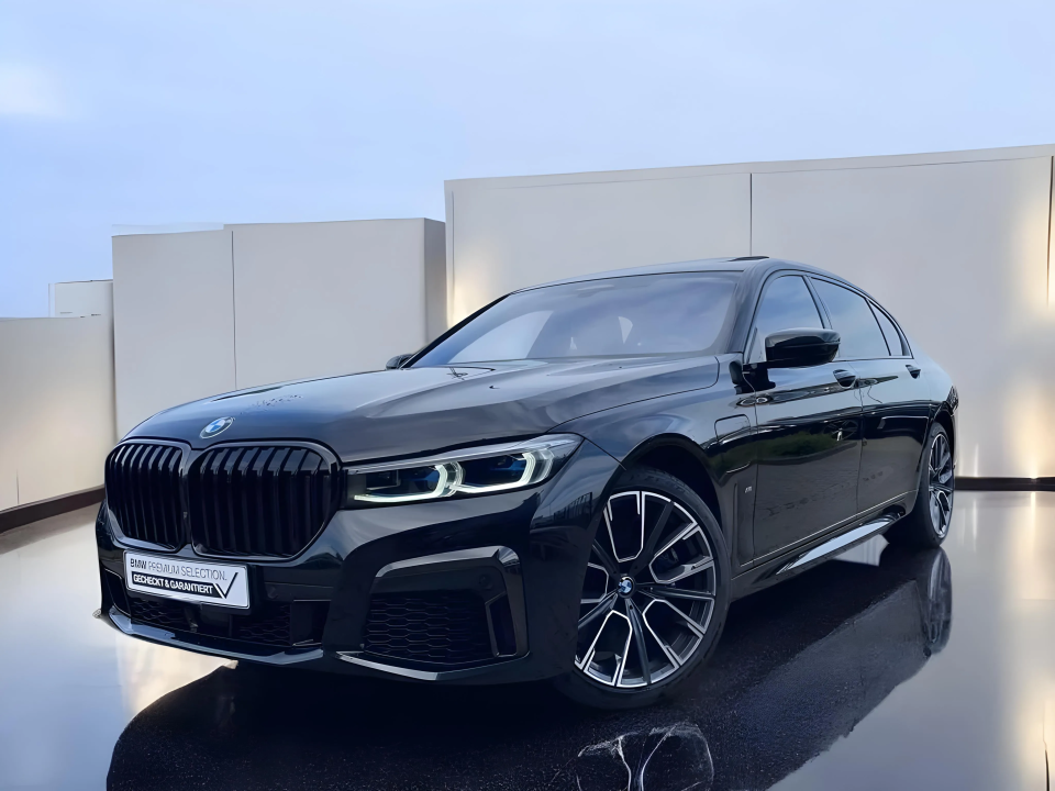 BMW Seria 7 745Le xDrive M-Sport (3)