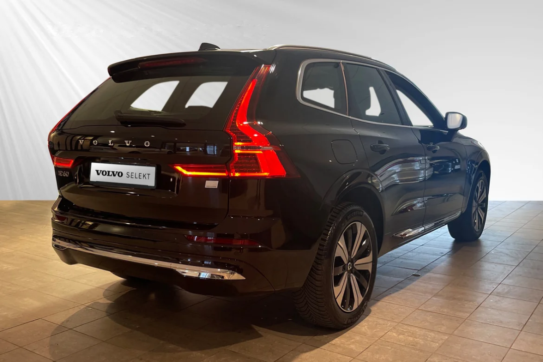 Volvo XC 60 T6 AWD Recharge Core Edition - foto 5