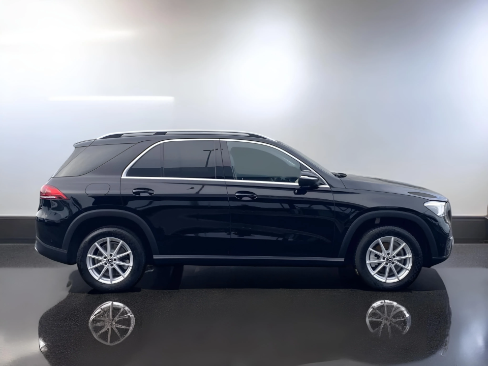 Mercedes-Benz GLE 300d 4MATIC (2)