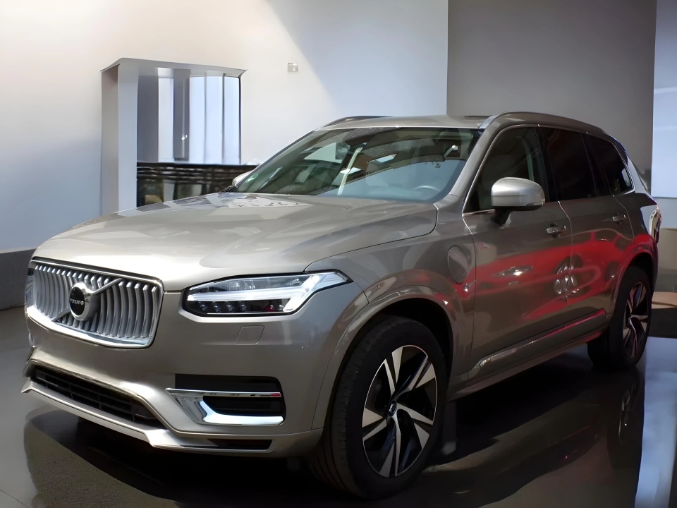 Volvo XC 90 T8 Recharge Inscription Expression