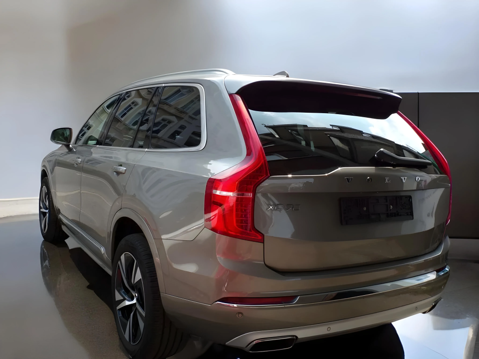 Volvo XC 90 T8 Recharge Inscription Expression (3)