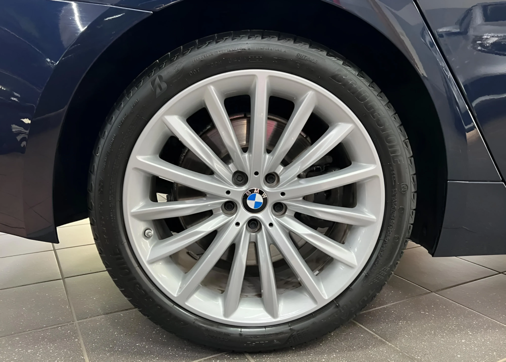 BMW Seria 5 540i xDrive Luxury Line - foto 24