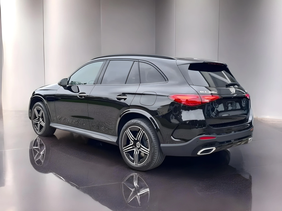 Mercedes-Benz GLC 300e 4MATIC AMG Line - foto 6