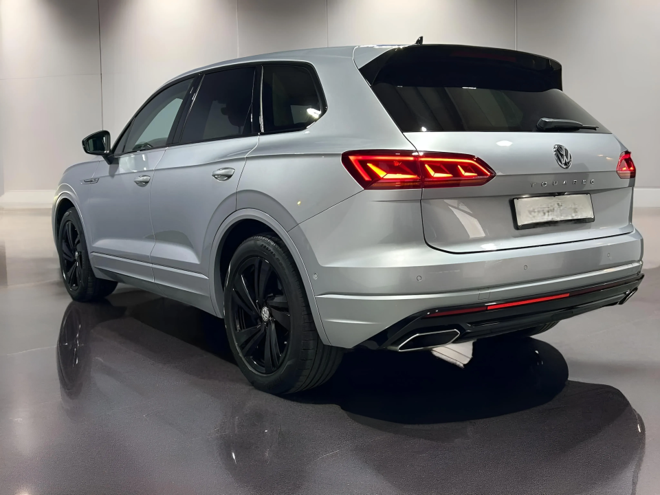 Volkswagen Touareg 3.0 V6 TDI R-Line (2)