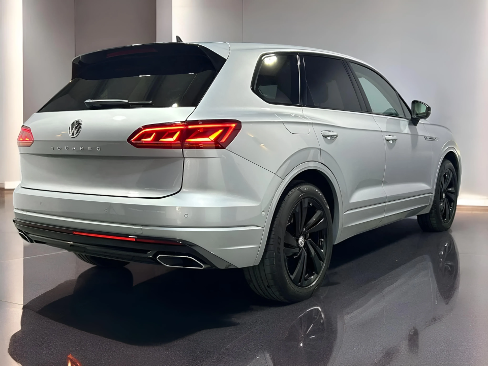 Volkswagen Touareg 3.0 V6 TDI R-Line (4)