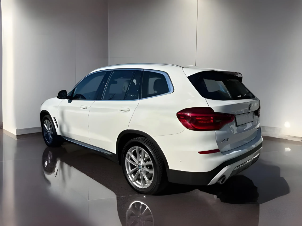 BMW X3 xDrive20d Luxury Line (2)