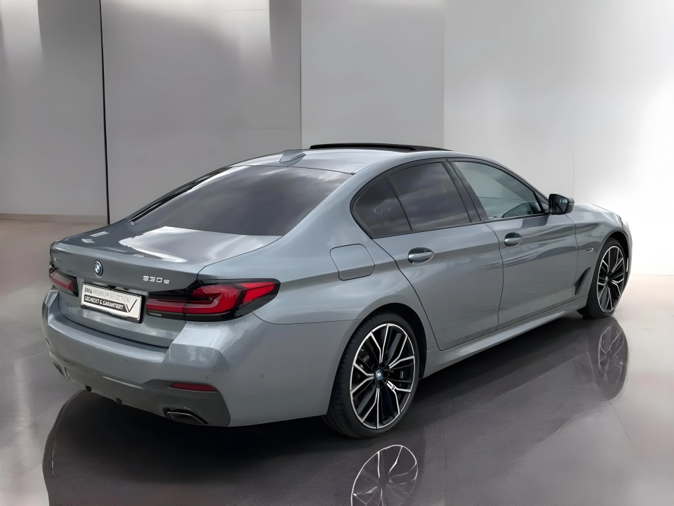 BMW Seria 5 530e xDrive M-Sport (3)