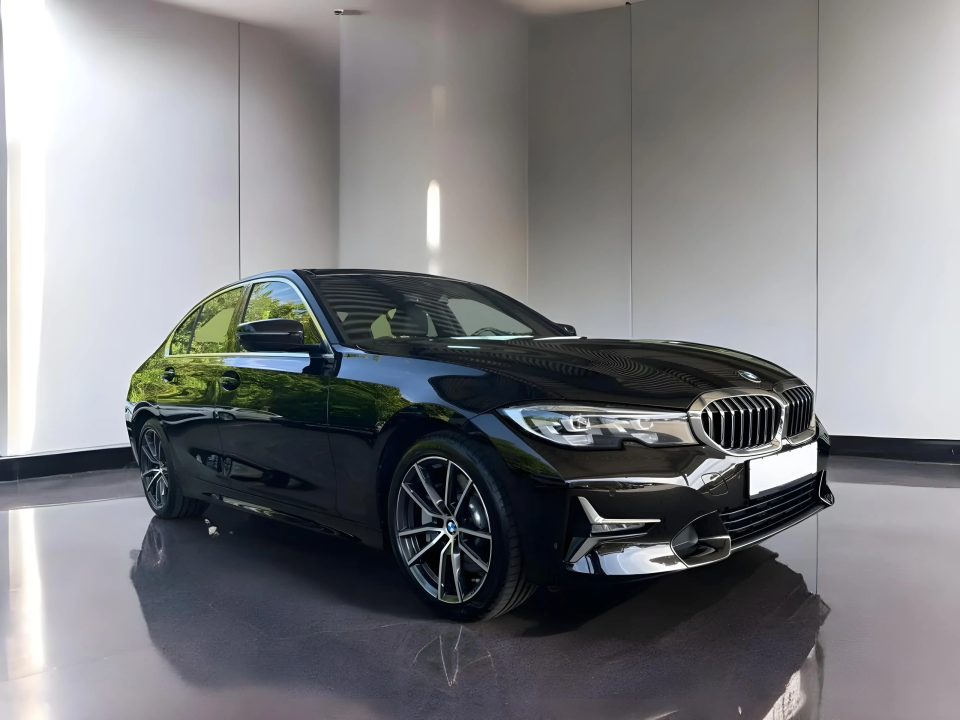 BMW Seria 3 330e Luxury Line