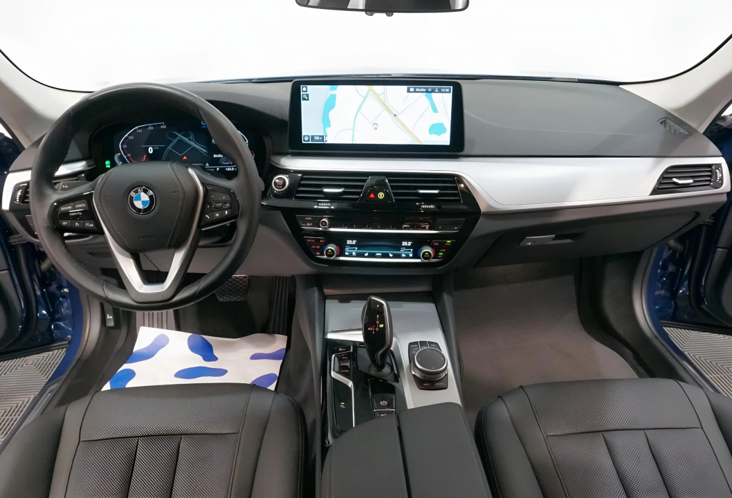 BMW Seria 5 520d xDrive - foto 11