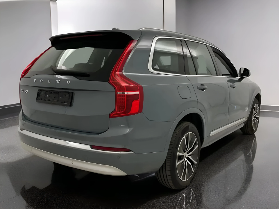 Volvo XC 90 T8 Recharge Inscription Expression (4)