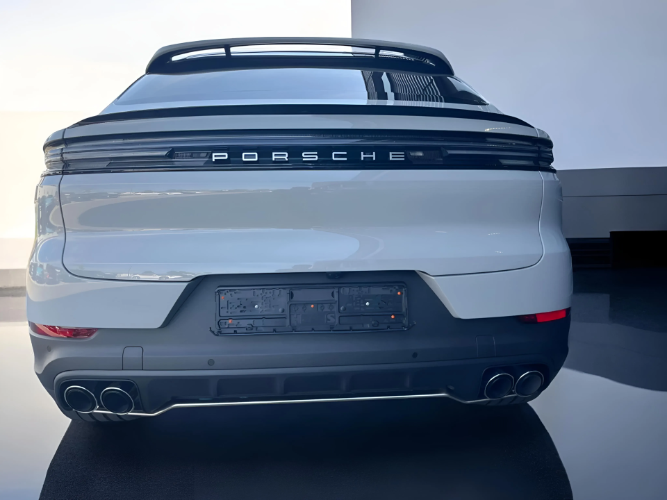 Porsche Cayenne Coupe E-Hybrid (3)