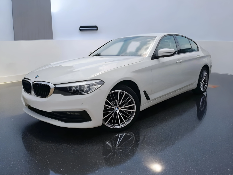 BMW Seria 5 530 i Sport Line Limuzina (1)