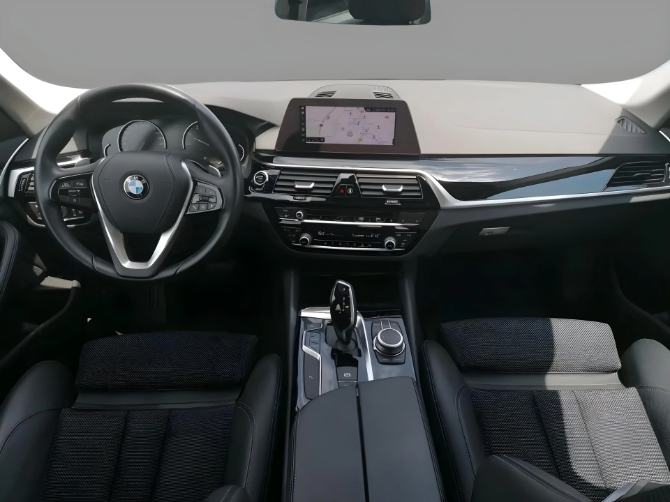 BMW Seria 5 530 i Sport Line Limuzina (5)