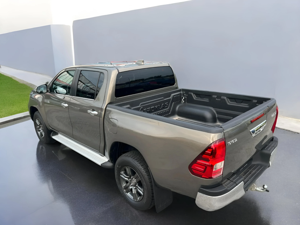 Toyota Hilux COMFORT (5)