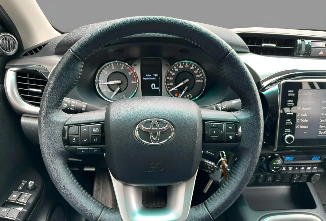 Toyota Hilux 2.8D-I-4D Executive - foto 9